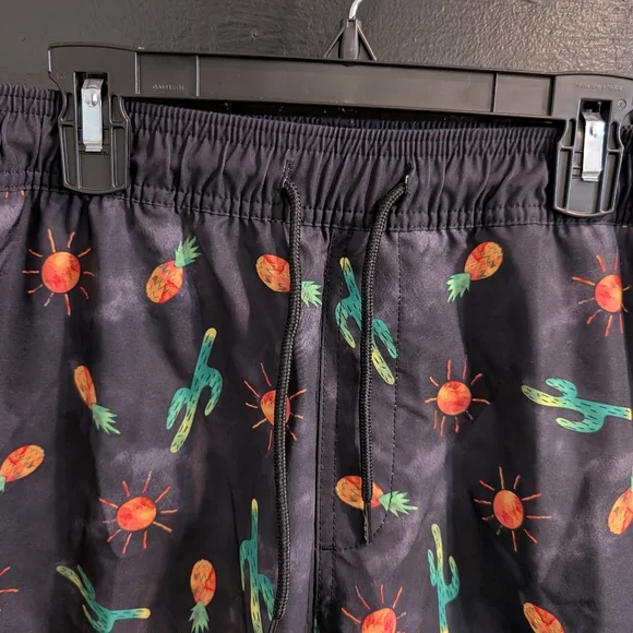 Blue Crown Shorts Swim Volley Men's Black Shorts BNWT - Picture 6 of 15